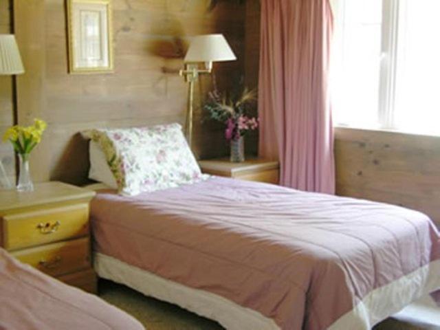 Oliver Lodge Meredith Ngoại thất bức ảnh